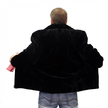Куртка из бобрика с отложным воротником